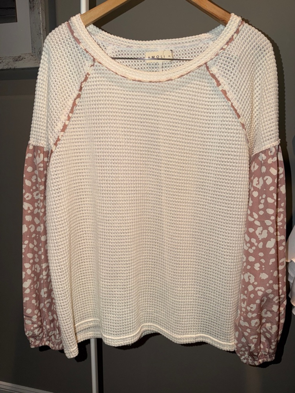 Amoli White Waffle Knit Top with Dusty Rose Patterned Sleeves